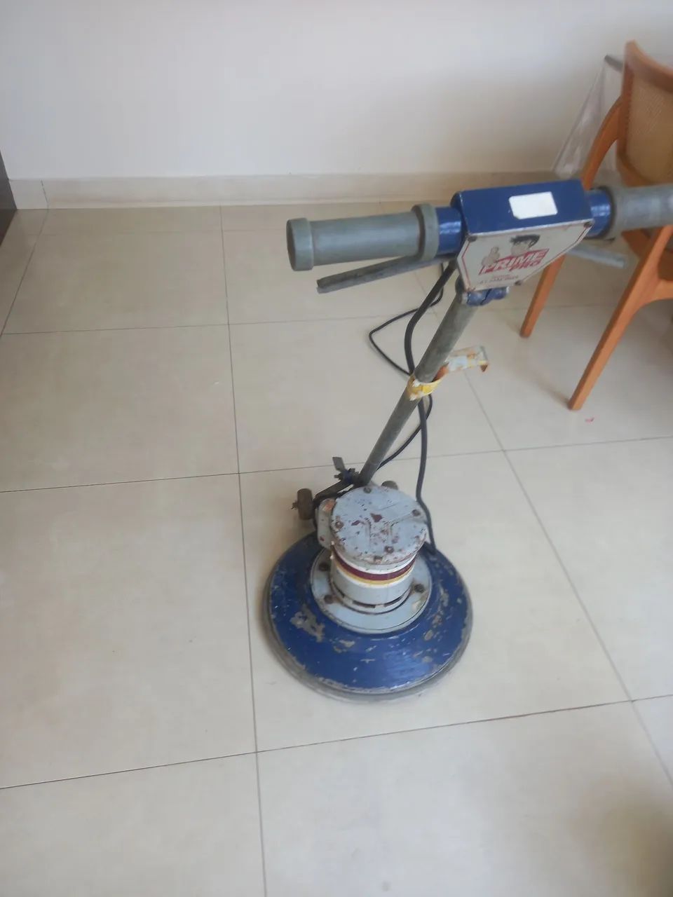 Enceradeira industrial