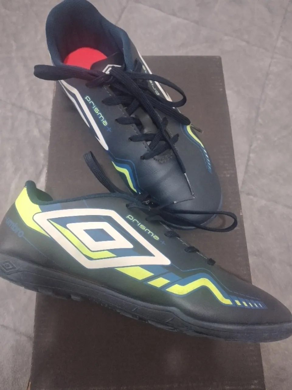 Chuteira original umbro 35