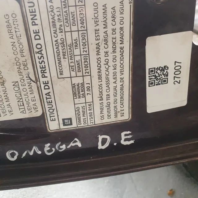 Porta dianteira esquerda Chevrolet Omega 1999 C/detalhes - Foto 6