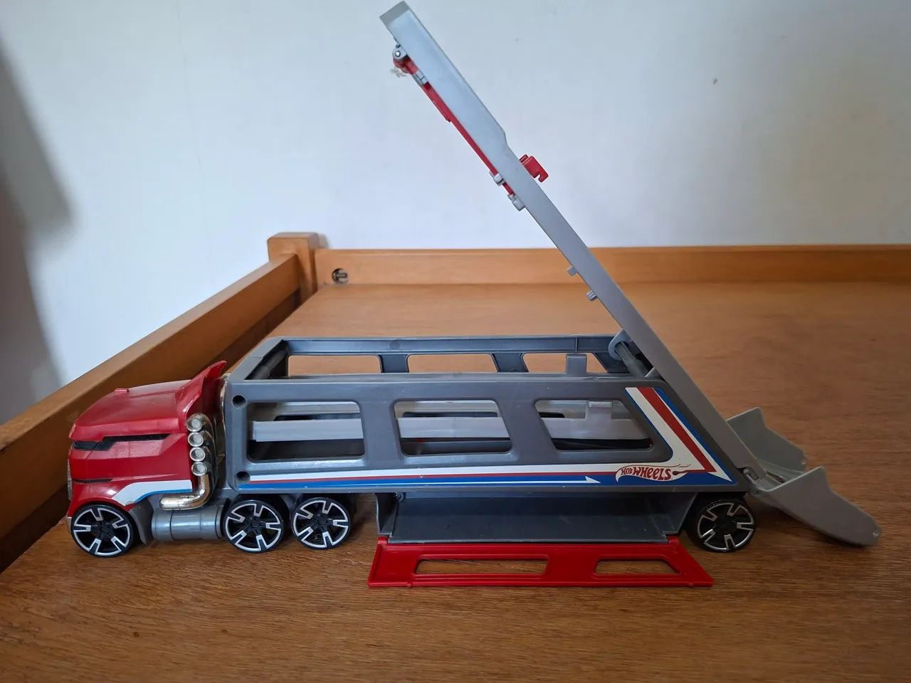 Caminhão HotWheels Haul and Race Rig - Foto 2