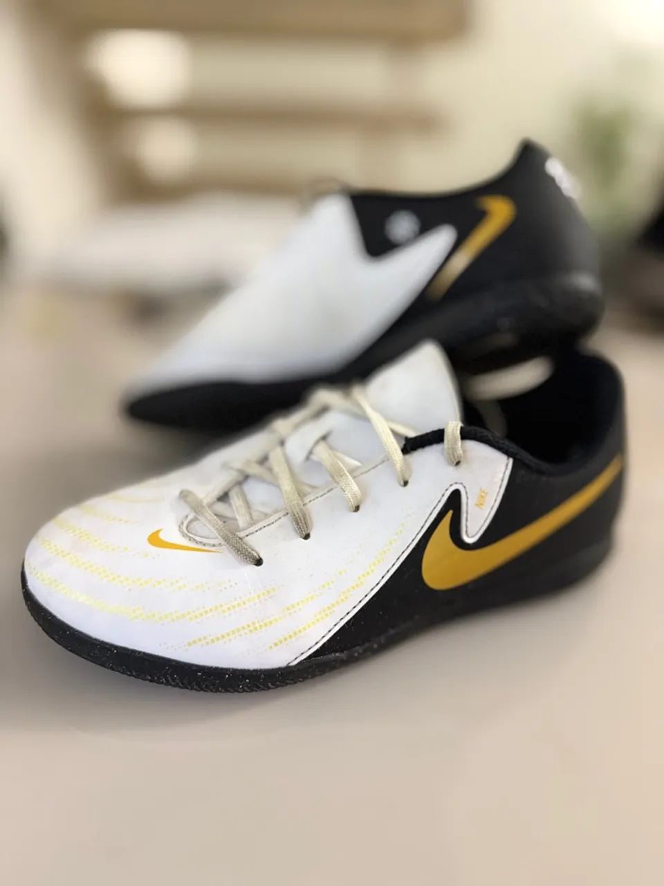 Chuteira Nike Phantom GX II Club Futsal infantil Calçados