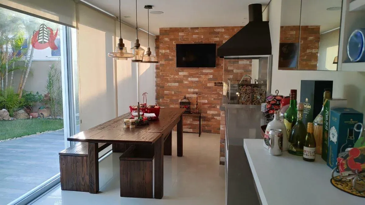 Casa para Locação em Santana de Parnaíba, Tamboré, 3 dormitórios, 1 suíte, 3 banheiros, 2