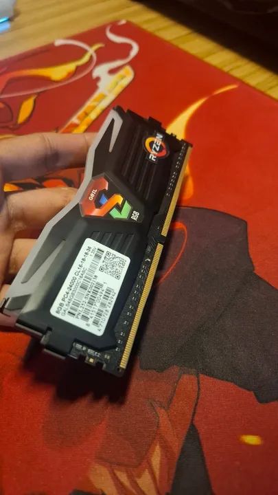 Kit de Memória RAM GEIL 4x8GB DDR4 3000MHz RGB - Foto 3