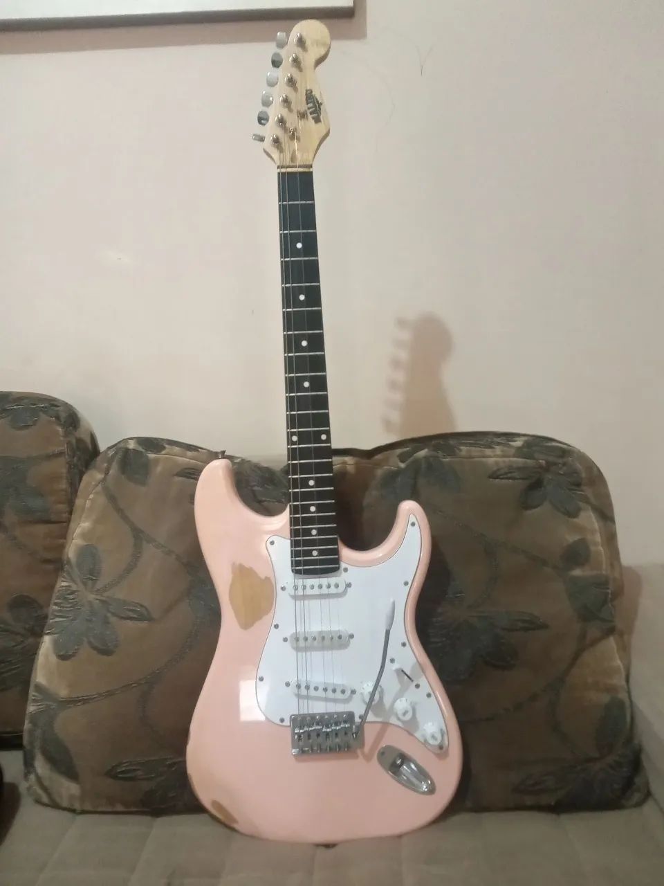 Strato Guitar Rosa Guitarra Stratocaster Malibu Rosa + capa acolchoada e correia ...