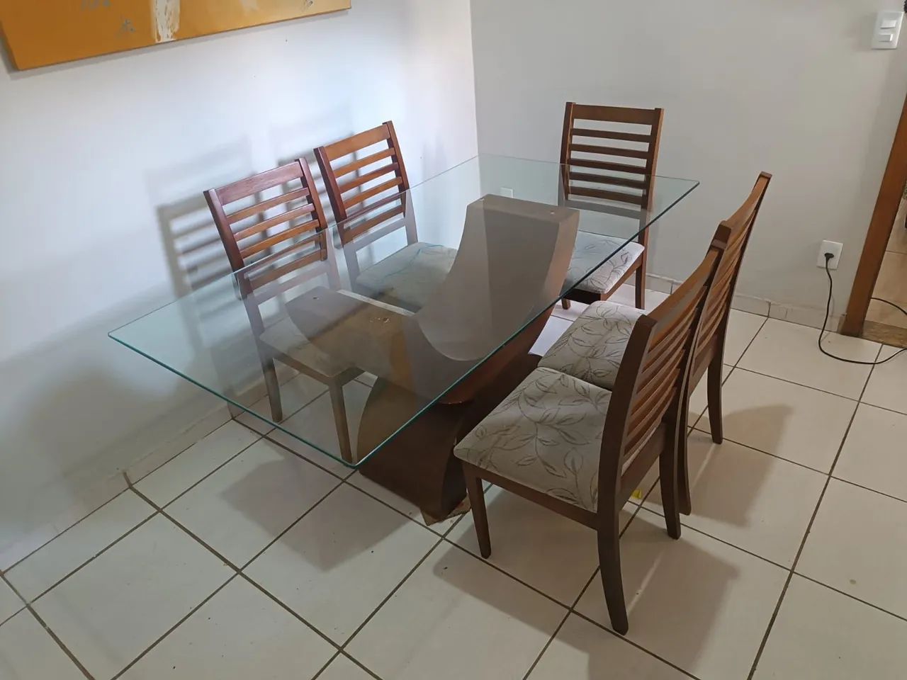 Mesa de Jantar de Vidro com 6 Cadeiras - Foto 2