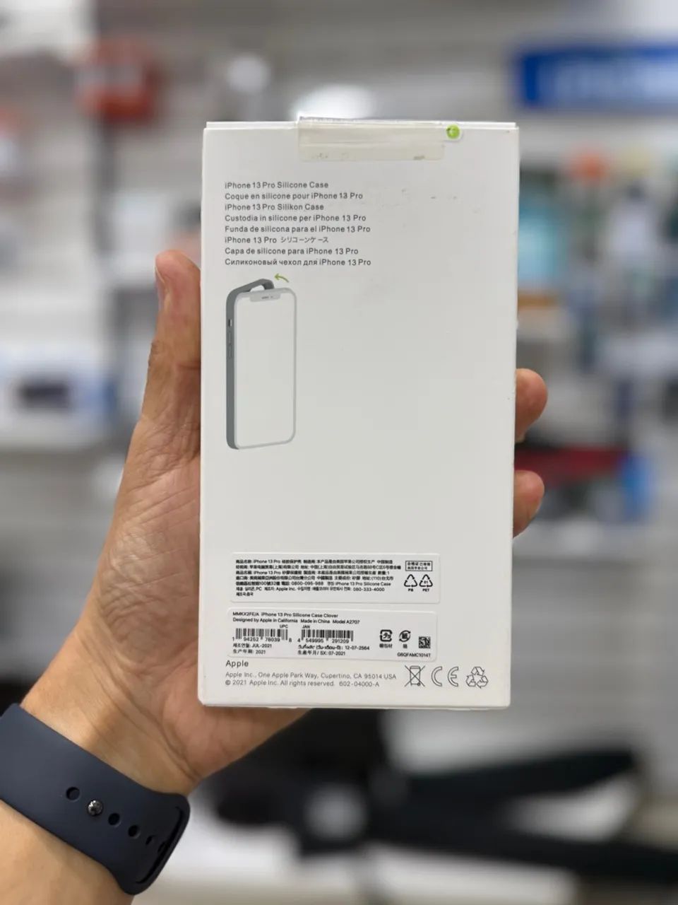 Capinha Aveludada Nova - Verde Trevo - MagSafe para iPhone 13 Pro  - Foto 4