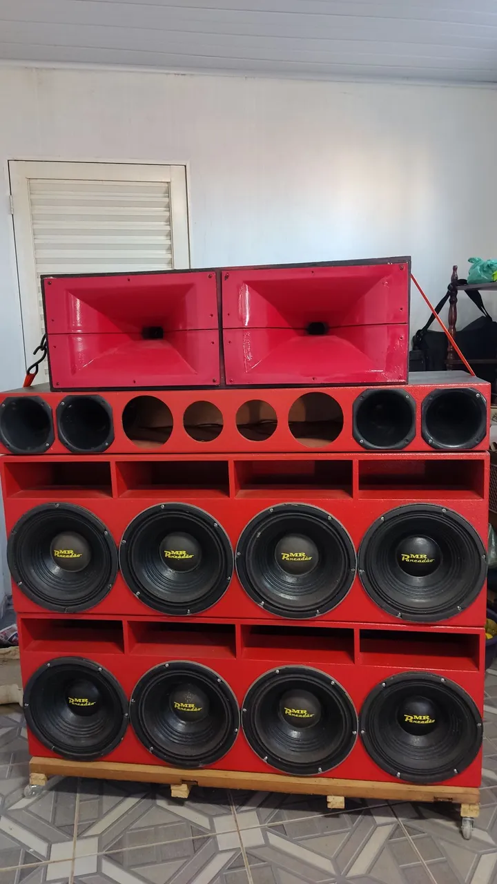 Som Auto Completo 8 Woofers 12 Polegadas