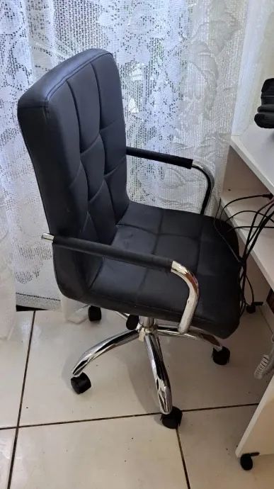 Cadeira Gomos secretária - nova na caixa pronta entrega  - Foto 3