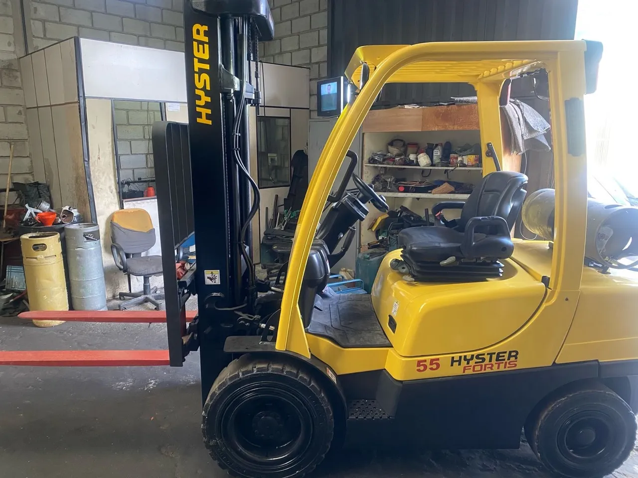Empilhadeira Hyster Fortis 55