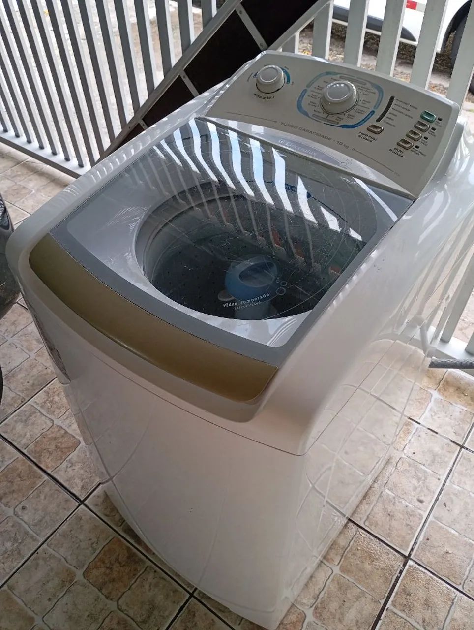 Máquina de Lavar Roupas Electrolux 10kg - Foto 3