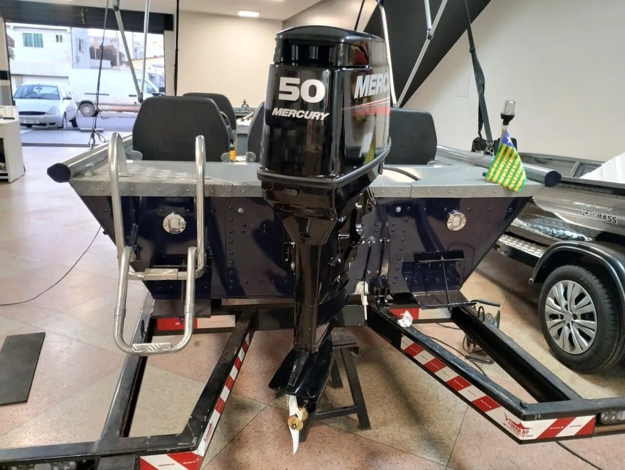 Barco 6m com motor 50hp Mercury 