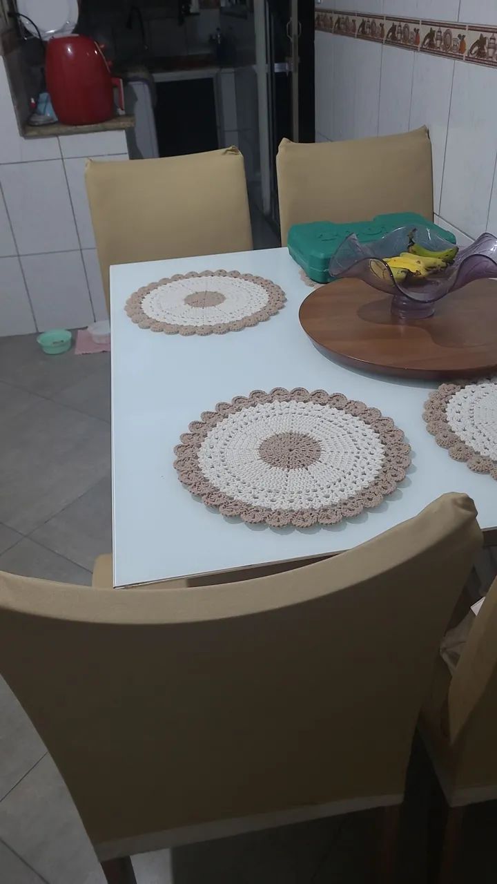 Mesa c/ 4 cadeiras + mesinha giratória 64315086585090120