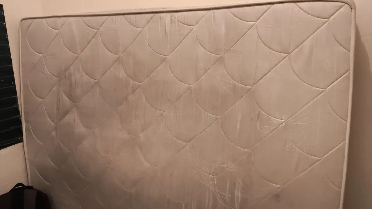 Colchão Queen Size com capa Impermeável - Foto 2
