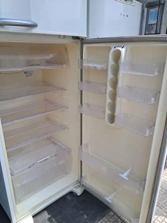 Geladeira Duplex Electrolux - Branca - Usada - Foto 2