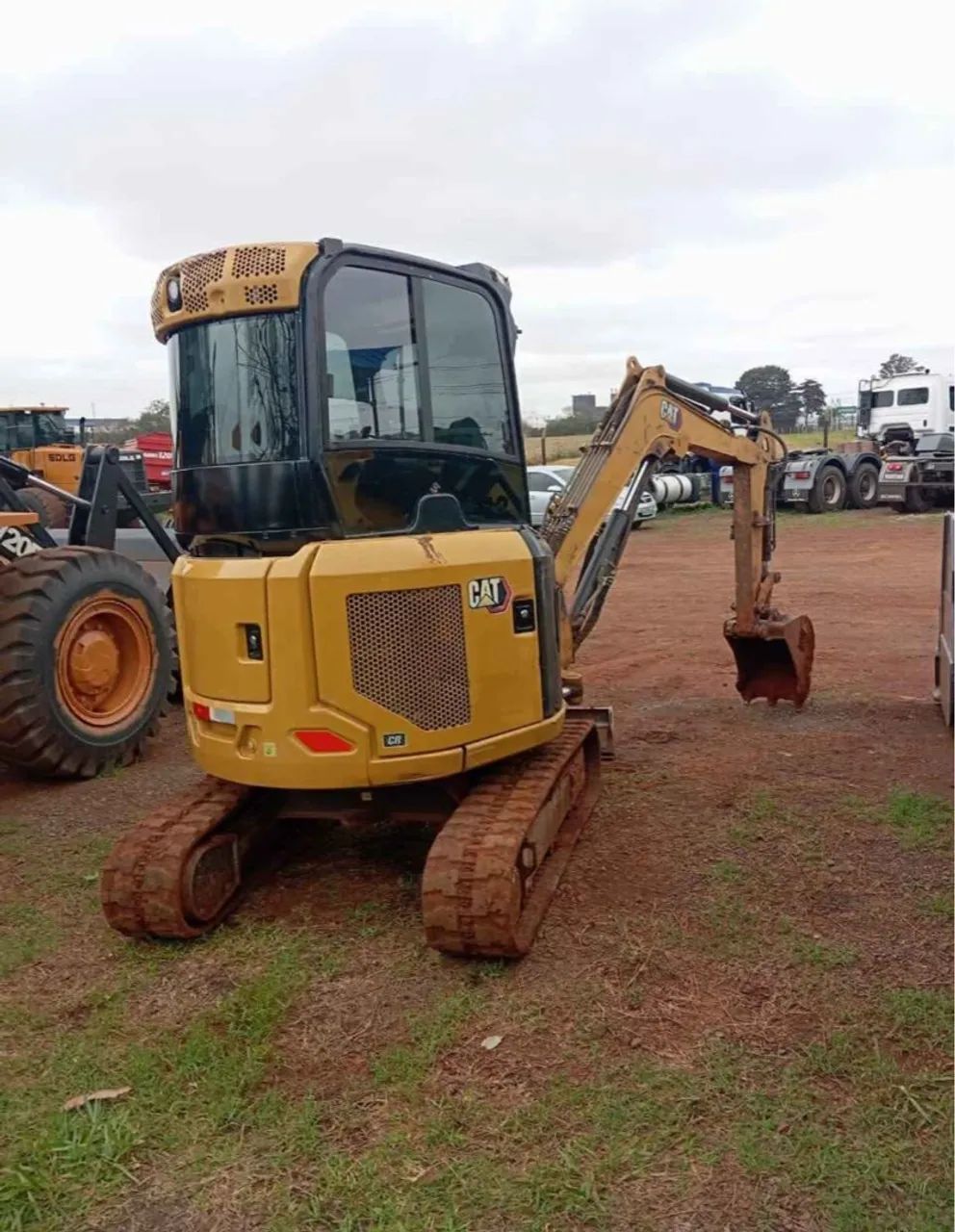 Mini Escavadeira Caterpillar CAT 2020 - Foto 3