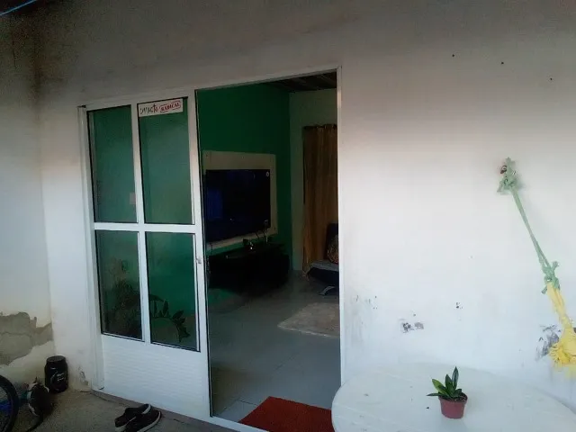 Vendo ou troco casa próximo ao terminal do Village. Prestem atenção na descrição.