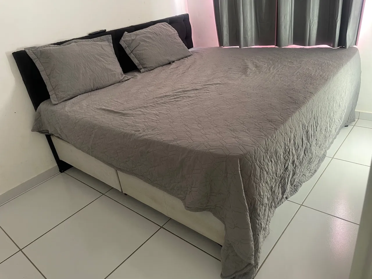 Cama King Size ONIX