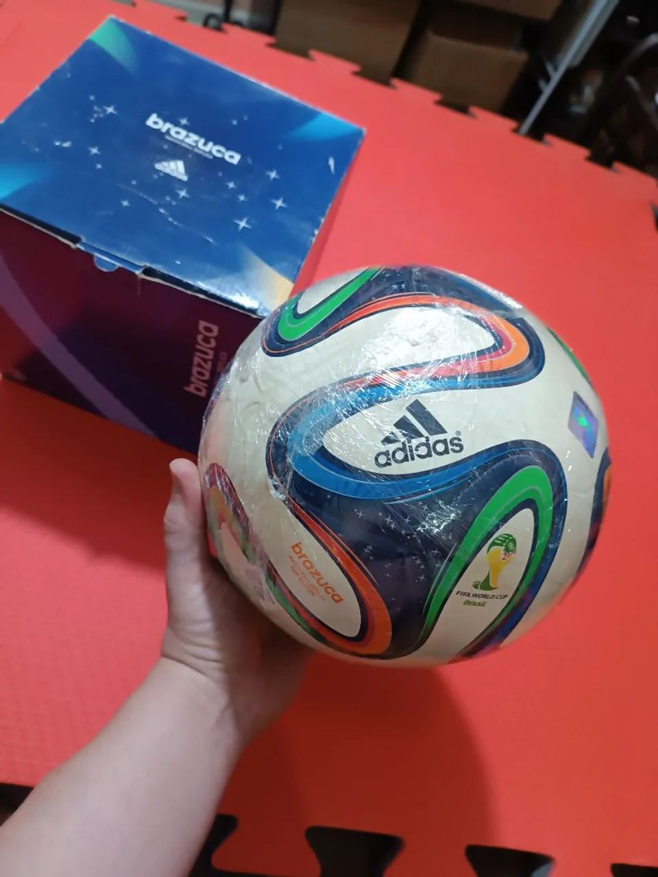 Bola de futebol da Copa 2014 Brasil nova com caixa - Foto 4
