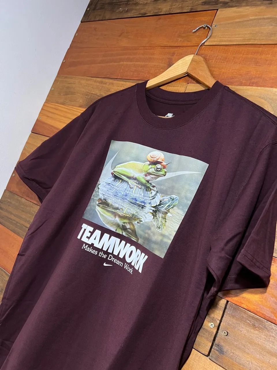 Camiseta Nike Teamwork - Marrom Tamanho P ! Nova e original 