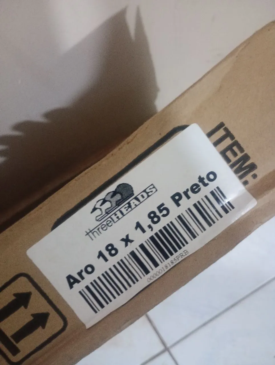 Aro 18 x 1,85 Preto - Threeheads
