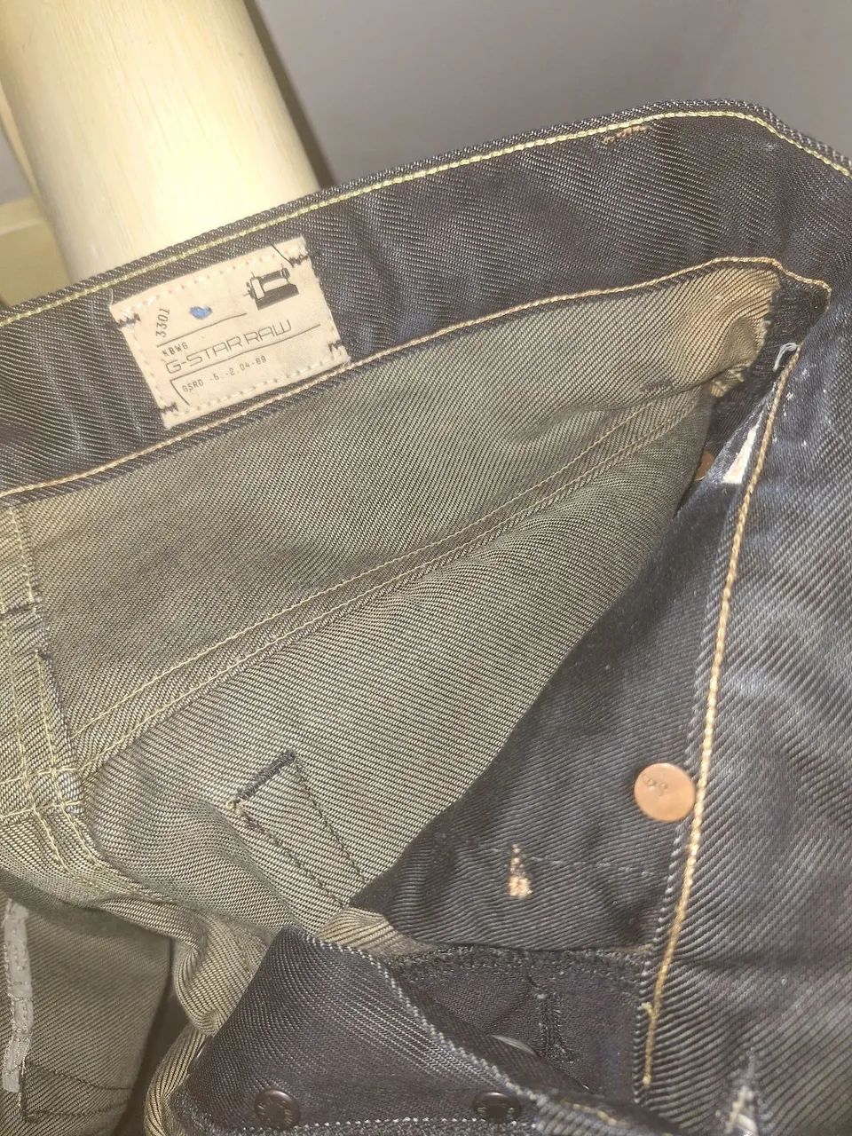 calça jeans resinada g-star raw - Foto 5