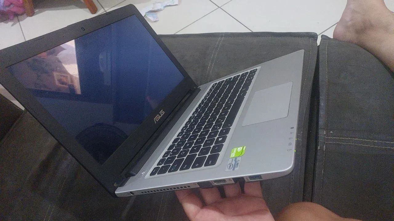 notbook Asus i7  - Foto 3