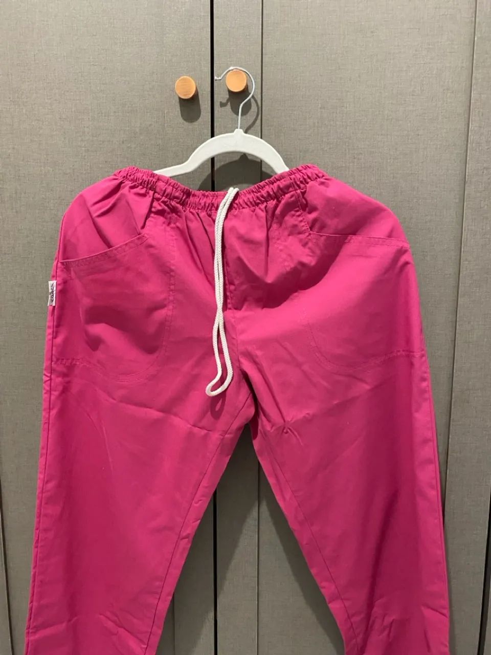 Pijama cirúrgico rosa - Uniforme de trabalho - Foto 2