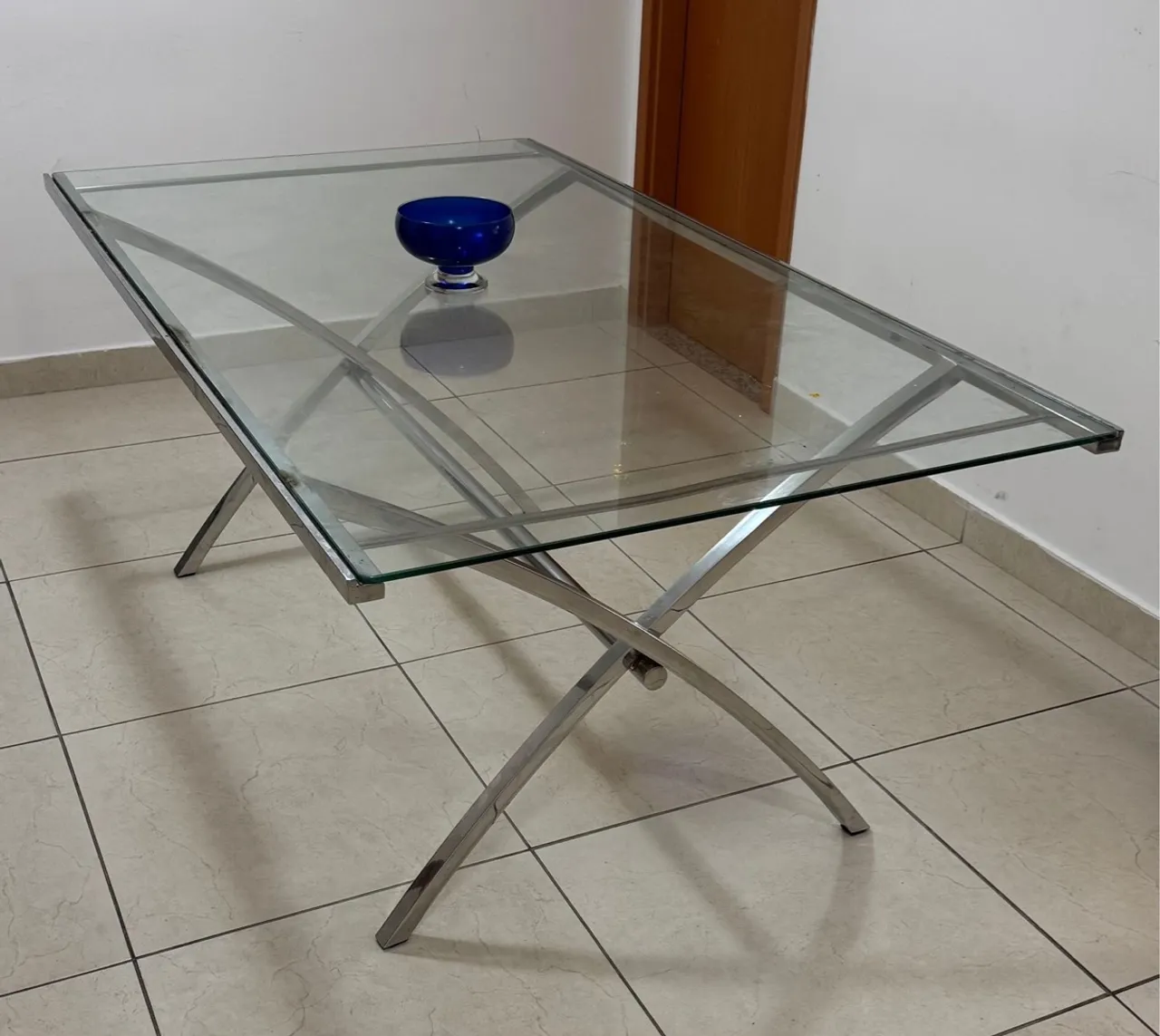 Mesa de centro com design moderno e elegante BASE DE INOX E VIDRO TEMP