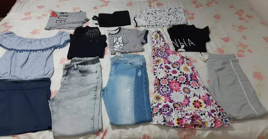 Lote com várias peças. 12 anos