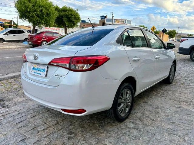 Toyota Yaris Sedan XL Plus Connect 1.5 AT 2022 - Foto 4