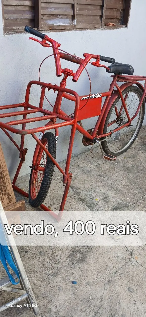 Bicicleta de carga vermelha - R$400