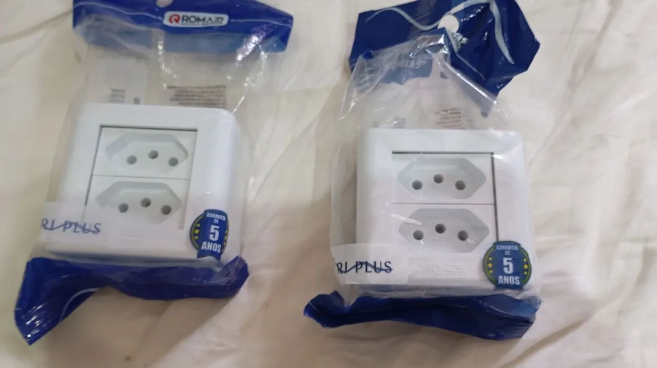 Tomadas de sobrepor 64242732376577123