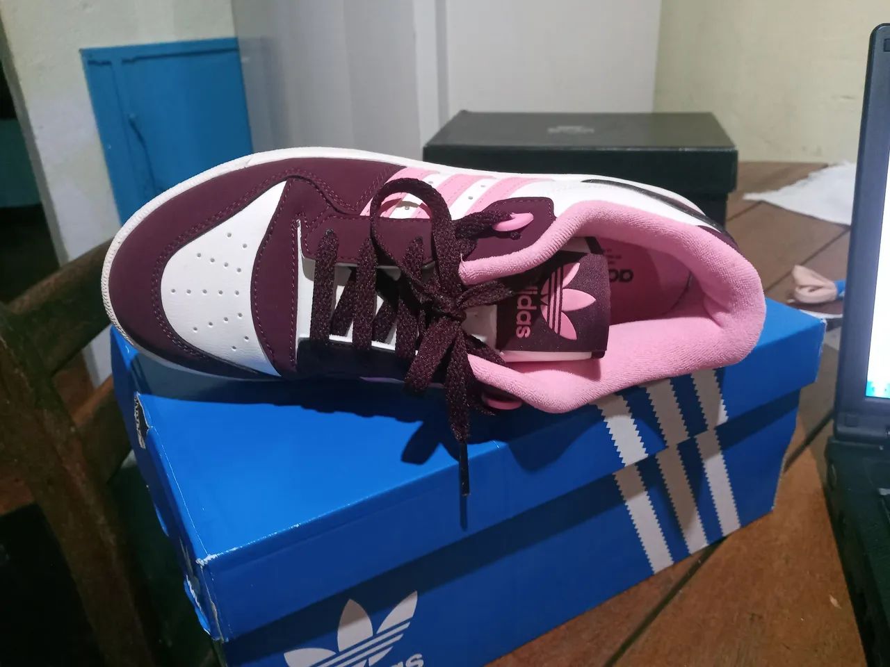 Tênis Adidas rivalry low feminino - Foto 3
