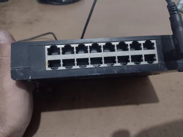 Switch Tp-Link TL-SF1016D64308142460033124