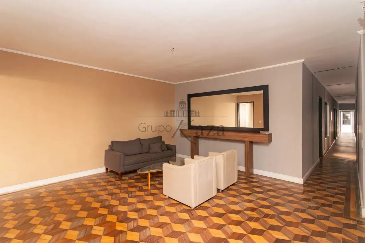 Casa - Vila Olímpia - 6 Suítes - 350m².