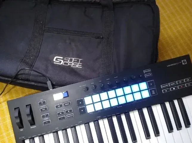 Novation Launchkey 37 - Teclado Controlador - Foto 2