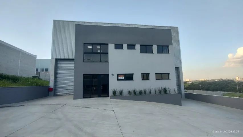 Galpão para Locação 700m²  - Cond. CINTEC, Santa Bárbara d-Oeste - SP