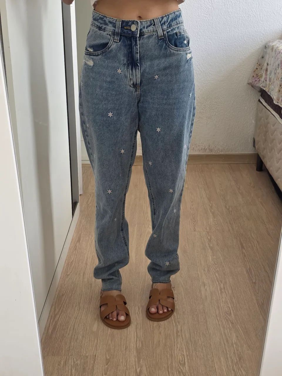Calça Jeans com Estampa Floral - Foto 2