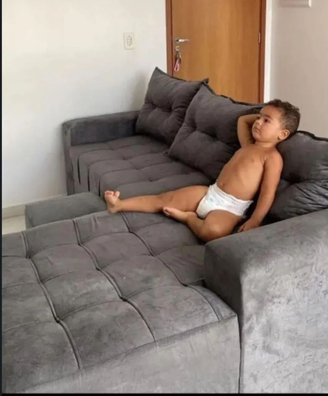 SOFÁ CHAISE 3 LUGARES ENTREGA GRÁTIS  - Foto 3