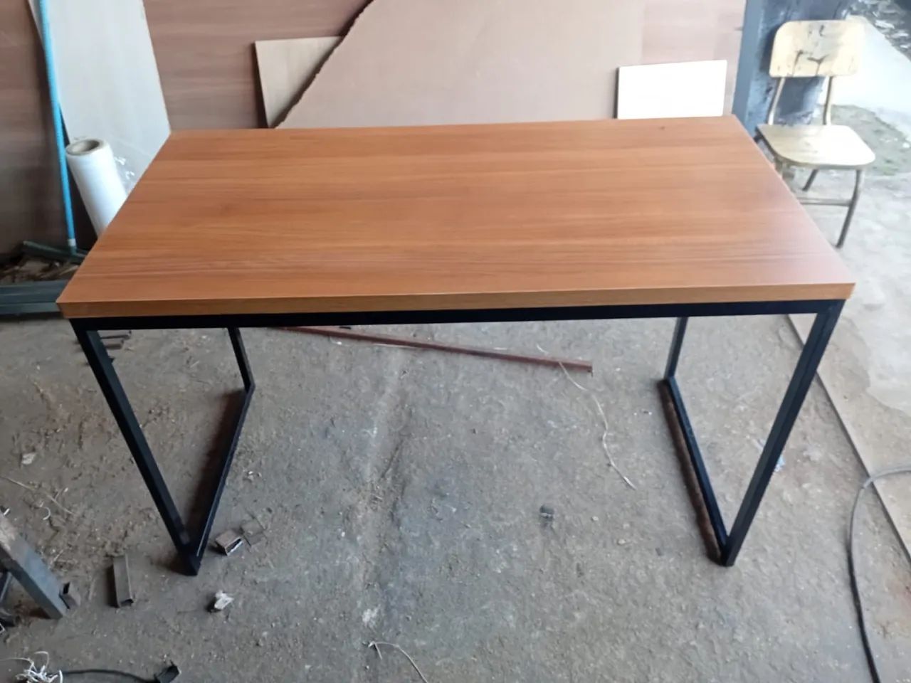Produto novo- Mesa industrial de escritório com design moderno