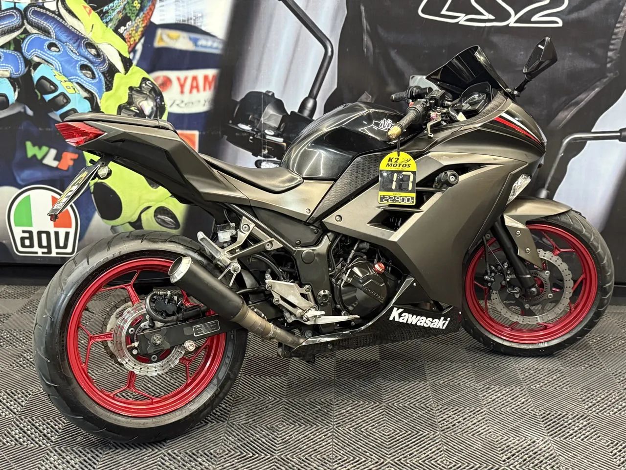 KAWASAKI NINJA 300 - Foto 4