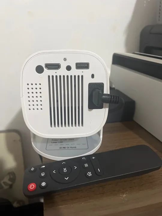 Projetor Portátil para Cinema em Casa - Foto 2