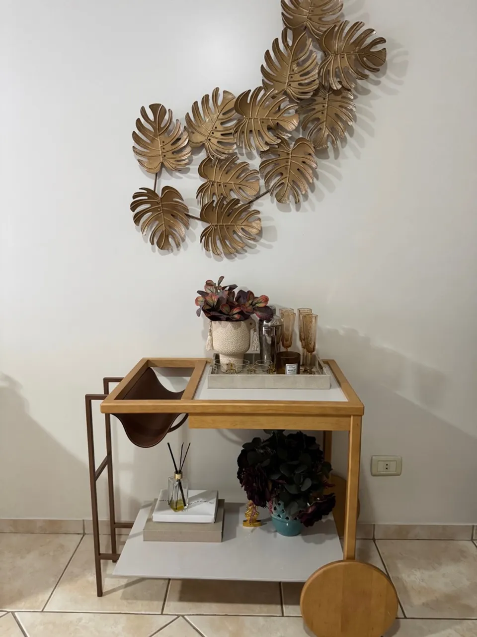 Carrinho Bar Decorativo - Elegância e Organização