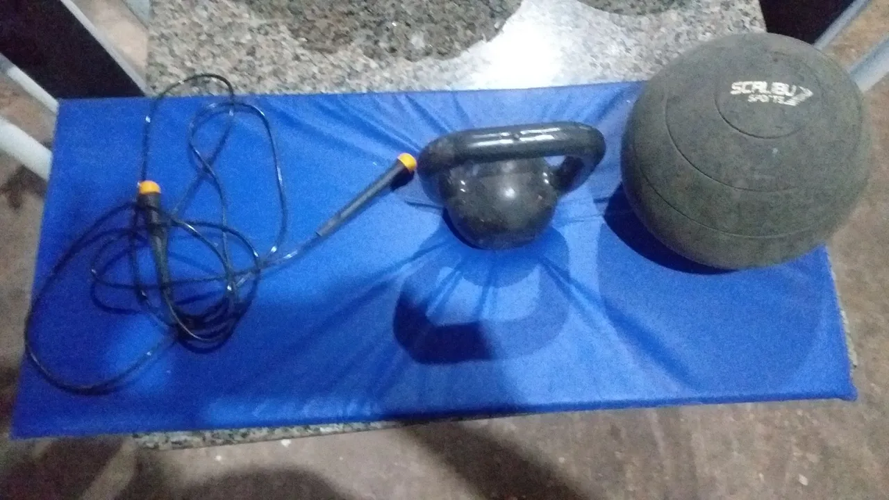 Kit Treino Funcional - Corda,tapete, Kettlebell e Medicine Ball
