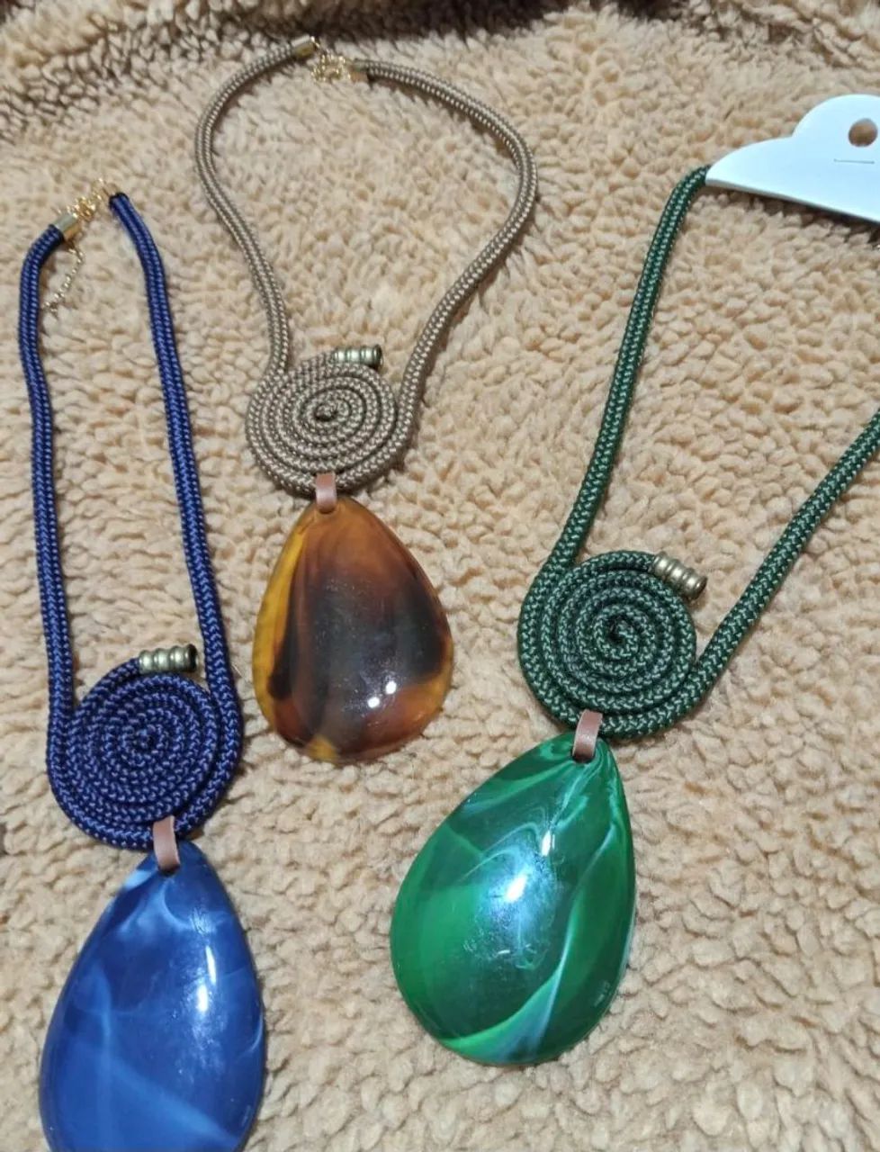 Colares cores variadas 