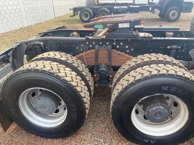 Mercedes Benz Axor 3344 ano 2022 apenas 146.000 kms - Foto 3