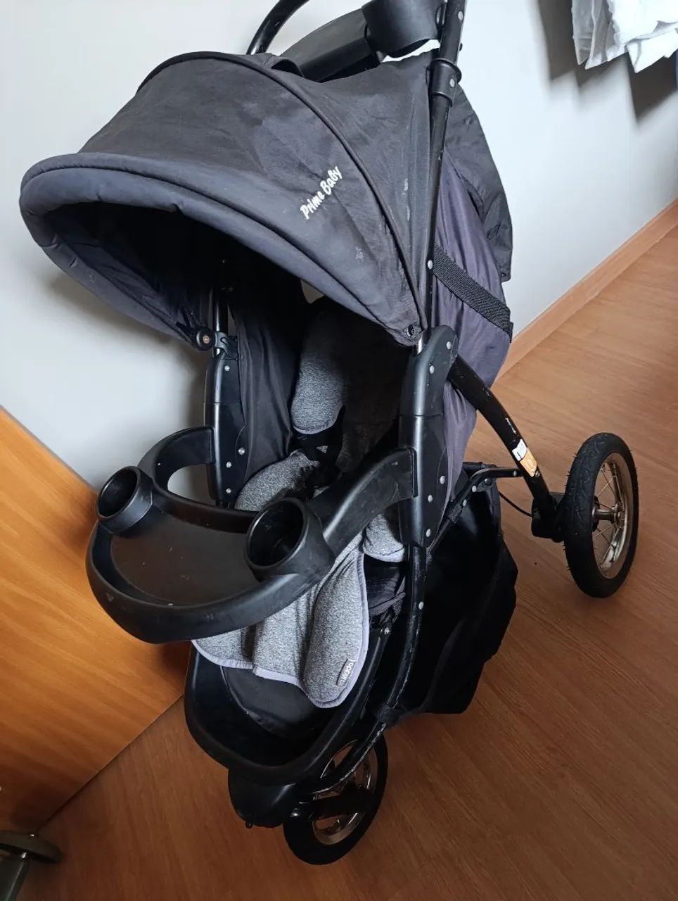 Carrinho de bebê três rodas  - Foto 3