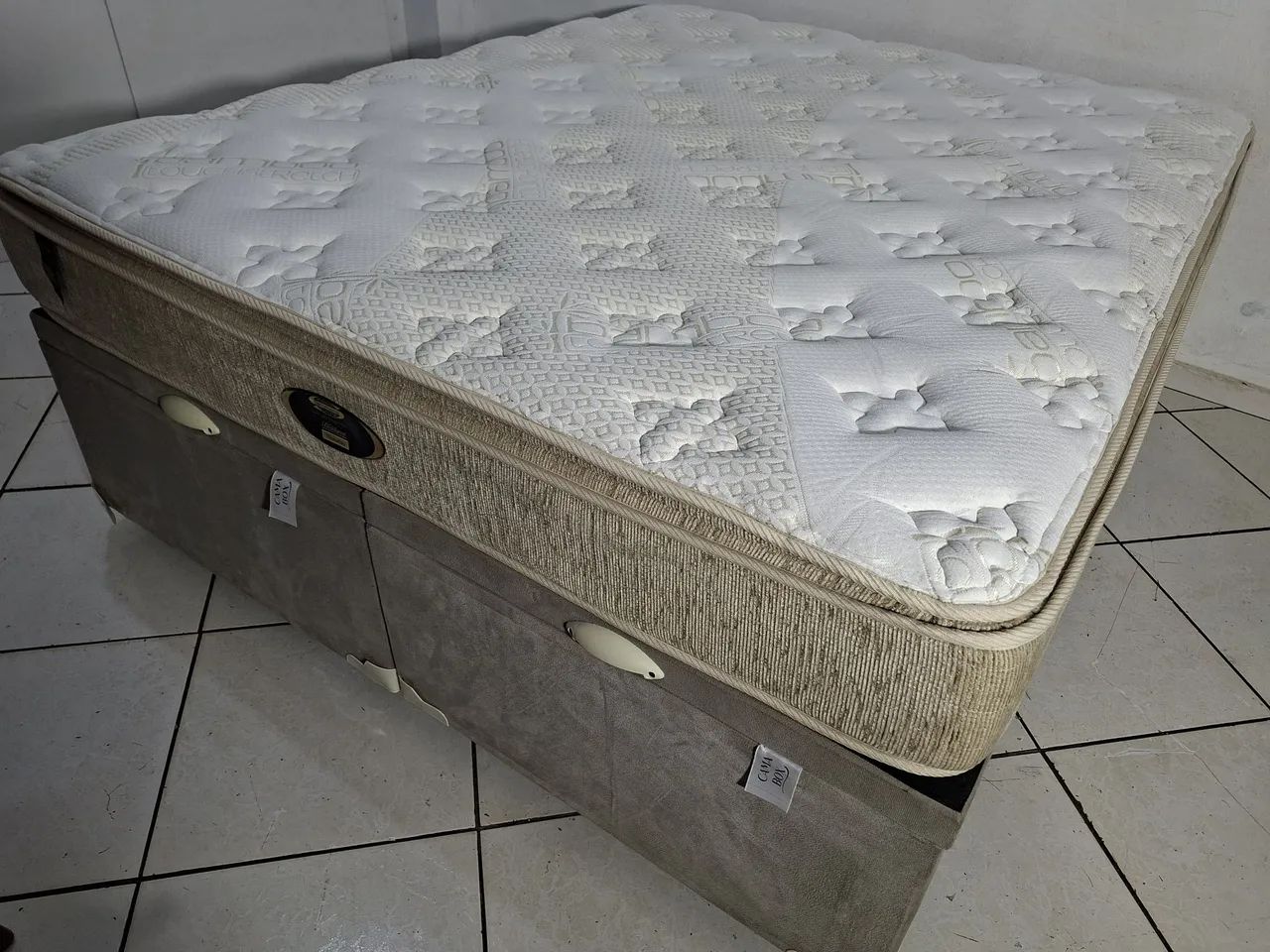 Cama Queen Size Baú, Simmons - ENTREGA GRÁTIS - Foto 2