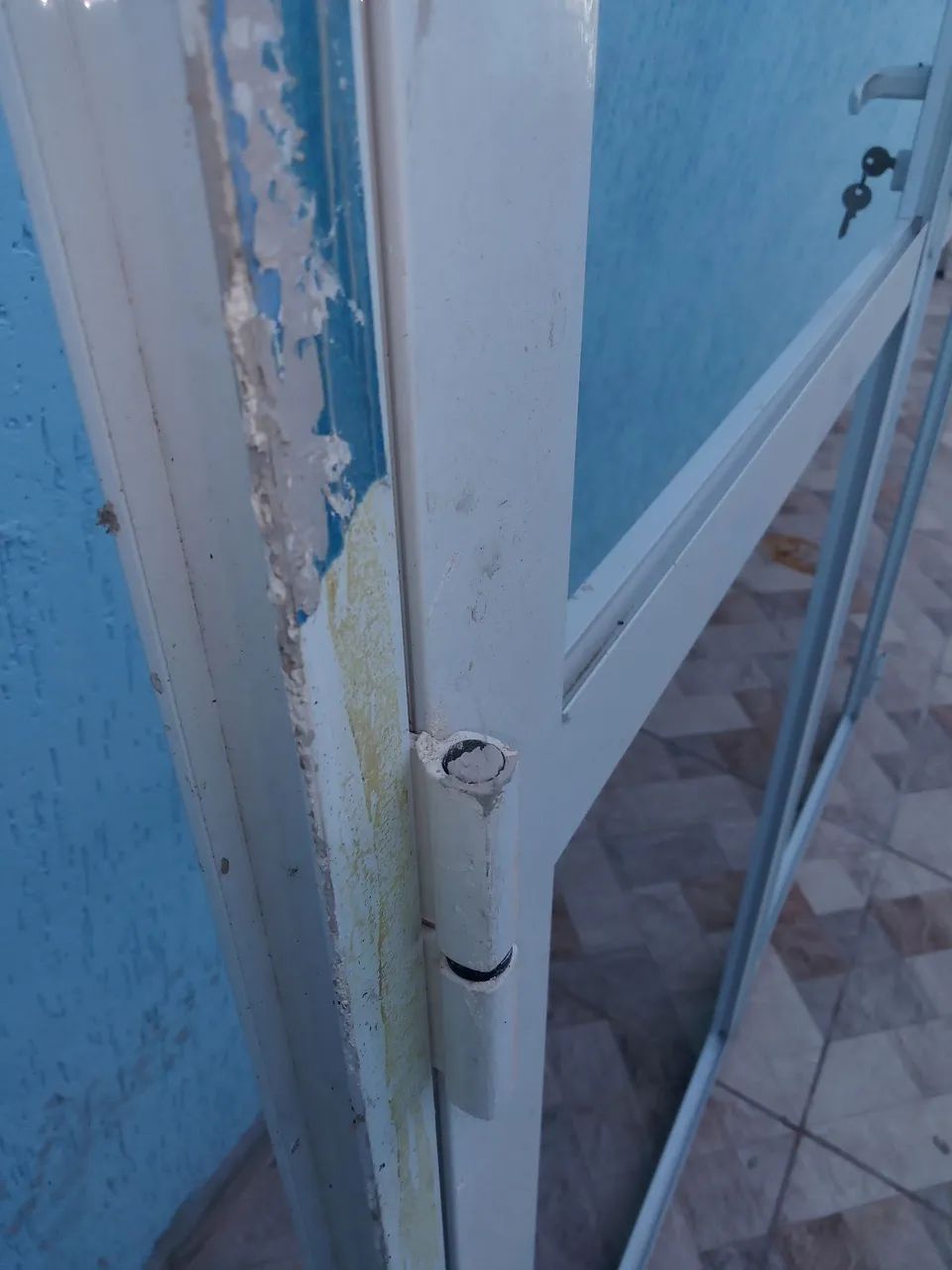 Porta sacada de alumínio  - Foto 3