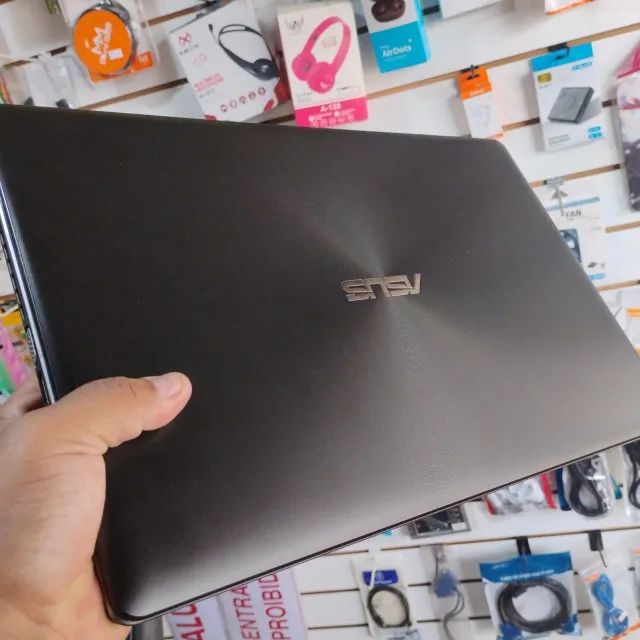Notebook Asus i7 4th com video integrado (conservadissimo